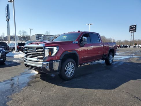 Used 2024 GMC Sierra 2500 SLT w/ SLT Premium Package image 9