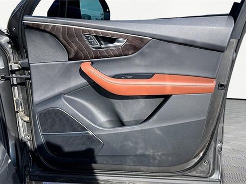 Used 2022 Audi Q7 3.0T Prestige image 19