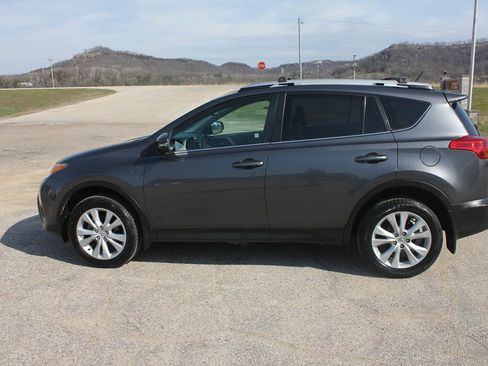 Used 2013 Toyota RAV4 Limited image 8
