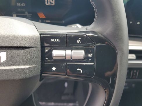 New 2026 Kia Sorento LX FWD image 12