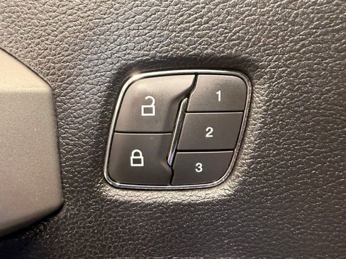 Used 2019 Ford F250 Lariat image 27