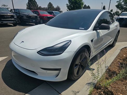 Used 2021 Tesla Model 3 Standard Range Plus RWD image 1