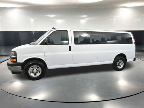 Used 2017 Chevrolet Express 3500 LT w/ LT Preferred Equipment Group image 11