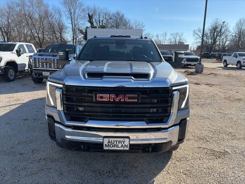 New 2026 GMC Sierra 3500 Pro image 9