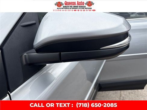 Used 2017 Toyota RAV4 XLE AWD/4WD image 31