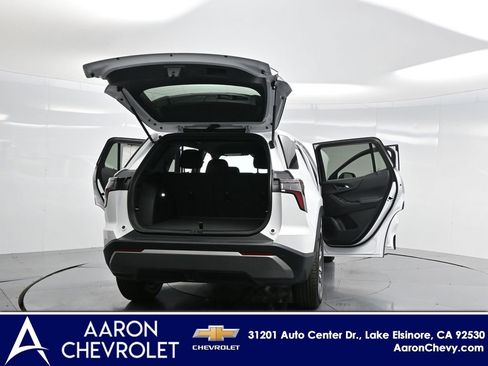 New 2026 Chevrolet Equinox LT AWD/4WD image 32