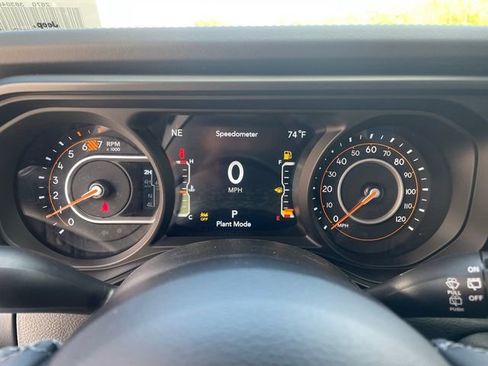 Used 2026 Jeep Wrangler Unlimited Rubicon image 13