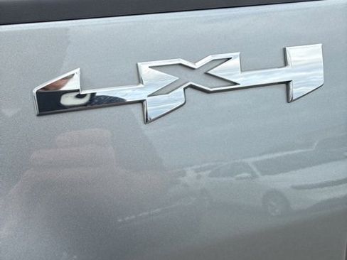 Used 2025 GMC Sierra 2500 Pro image 11