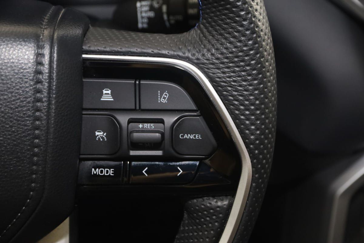 Used 2024 Toyota Sequoia Platinum AWD/4WD image 40