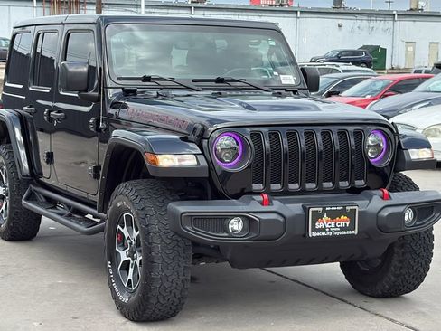 Used 2022 Jeep Wrangler Unlimited Rubicon w/ Cold Weather Group AWD/4WD image 7