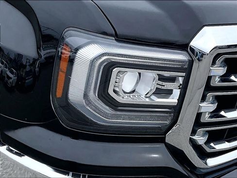 Used 2017 GMC Sierra 1500 SLT image 34