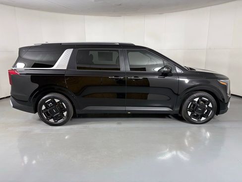 New 2026 Kia Carnival EX image 9