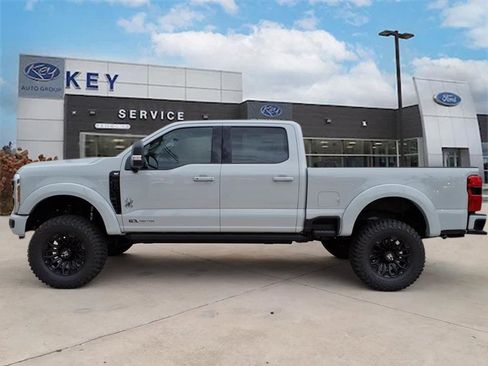 New 2026 Ford F250 XLT w/ XLT Premium Package image 4