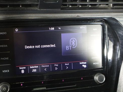 Used 2022 Volkswagen Passat 2.0T R-Line image 34