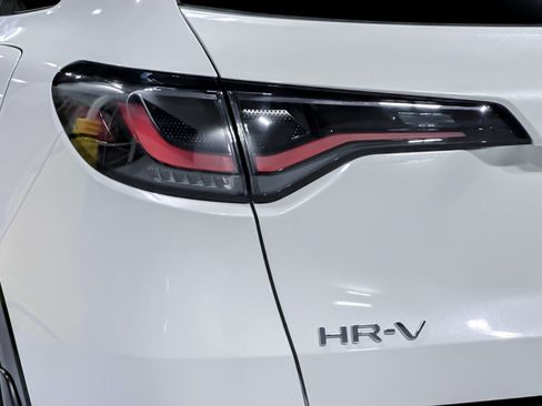 Used 2025 Honda HR-V EX-L image 29