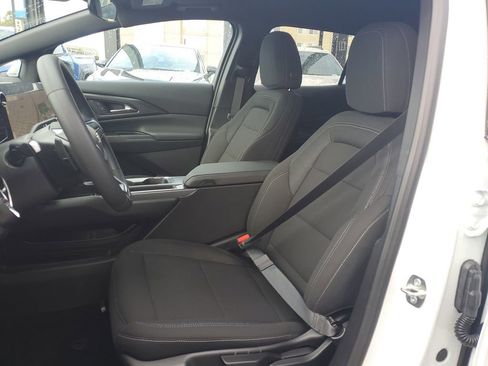 New 2026 Chevrolet Equinox EV LT image 16