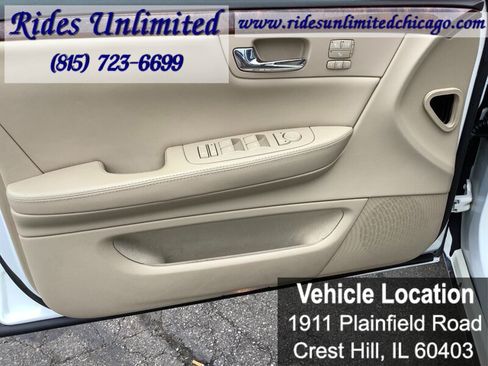 Used 2007 Cadillac DTS Luxury I w/ Trunk Convenience Package FWD image 10