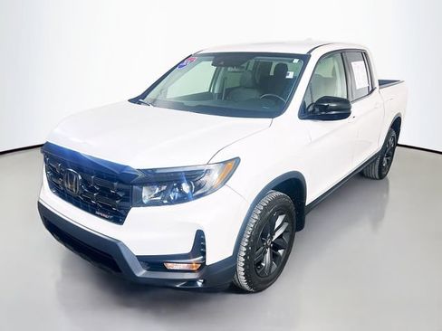 Used 2024 Honda Ridgeline Sport image 4