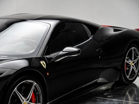 Used 2012 Ferrari 458 Italia Coupe image 26