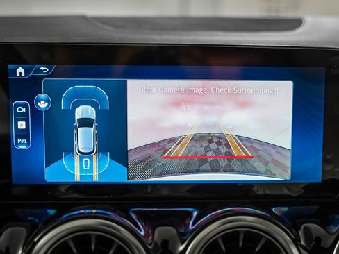 New 2026 Mercedes-Benz GLA 250 image 18