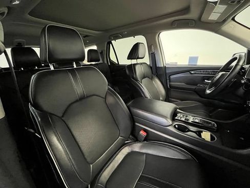 Used 2023 Honda Pilot Elite image 9
