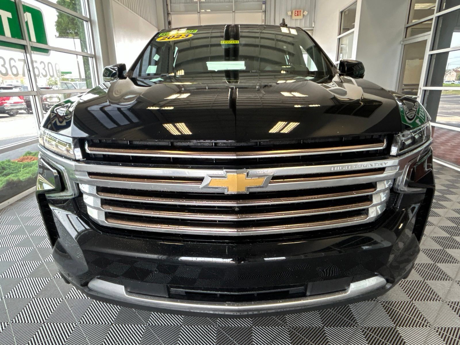 Used 2023 Chevrolet Tahoe High Country w/ Premium Package AWD/4WD image 2