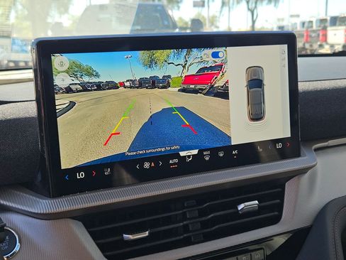 New 2025 Ford Explorer Active w/ Active Comfort Package image 12