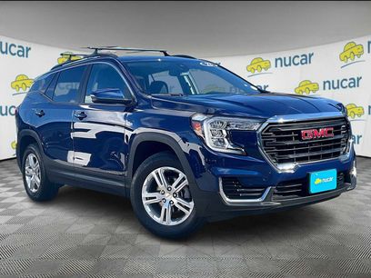 Used 2022 GMC Terrain SLE w/ Driver Convenience Package