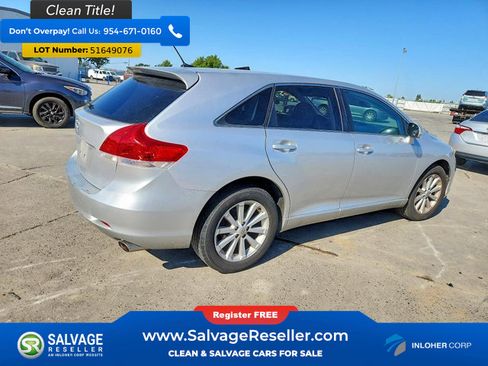 Used 2010 Toyota Venza FWD image 4