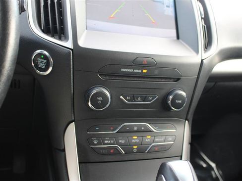 Used 2016 Ford Edge SEL w/ Equipment Group 201A FWD image 17