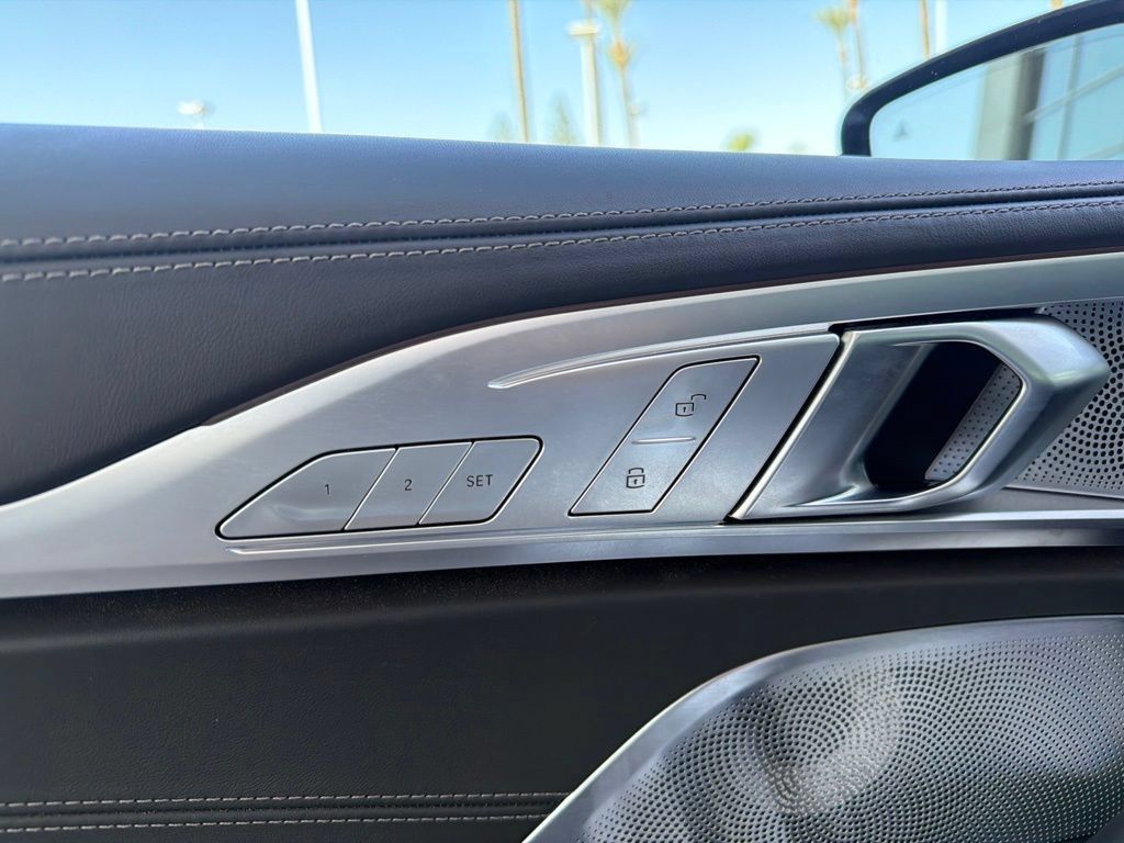 Used 2023 BMW ALPINA B8 xDrive Gran Coupe AWD/4WD image 7