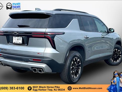 Used 2025 Chevrolet Traverse Z71 AWD/4WD image 12