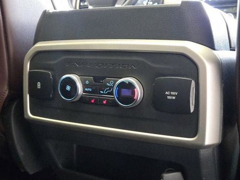 Used 2024 Ford Expedition Max Limited AWD/4WD image 10