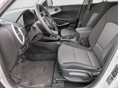 Used 2023 Kia Soul LX w/ Option Group 015 image 17