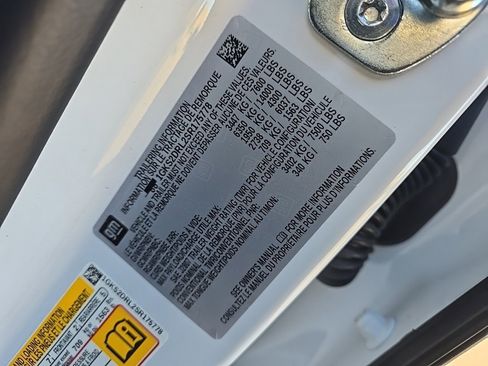 Used 2025 GMC Yukon Denali image 13