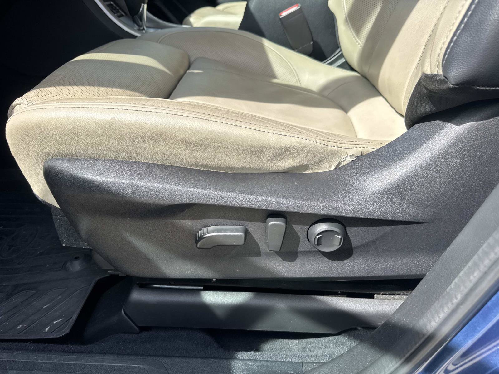 Used 2020 Subaru Ascent Limited w/ Technology Package AWD/4WD image 17
