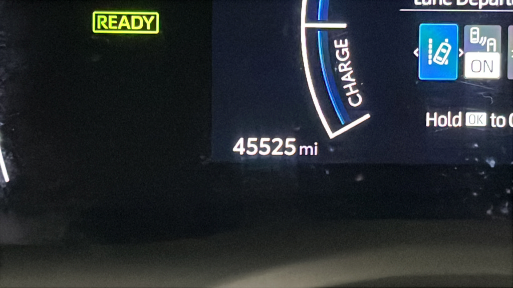 Used 2025 Toyota Camry LE FWD image 10