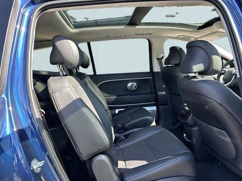 New 2026 Hyundai Ioniq 9 Limited image 32