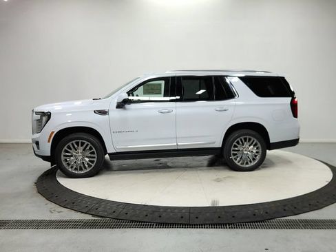 New 2026 GMC Yukon Denali w/ Sun & Power Step Package AWD/4WD image 5
