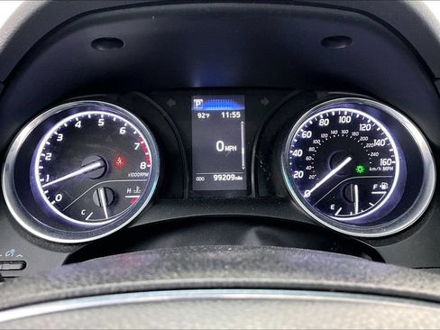 Used 2020 Toyota Camry SE FWD image 26