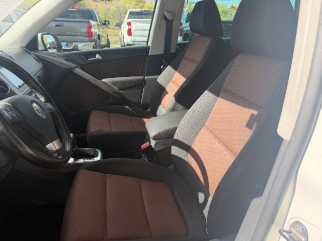 Used 2010 Volkswagen Tiguan SE FWD image 19