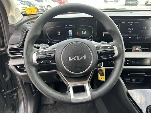 Used 2023 Kia Sportage LX image 13