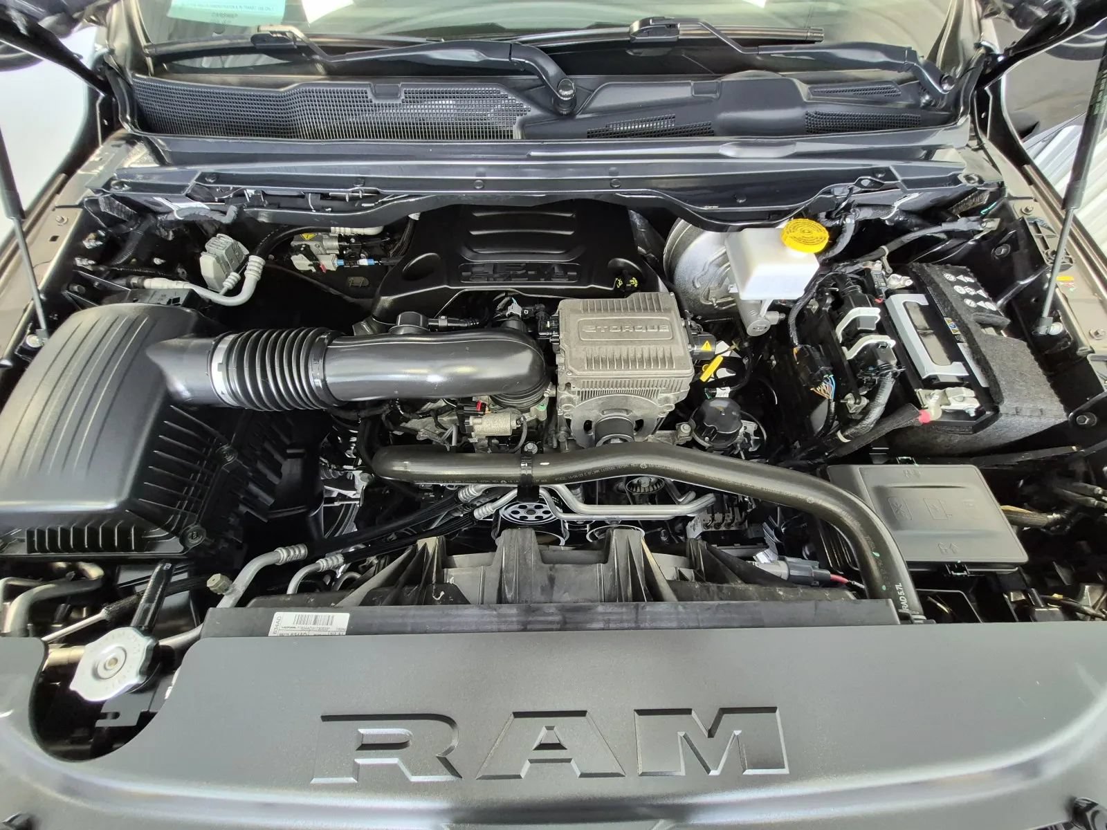 Used 2024 RAM 1500 Laramie AWD/4WD image 45