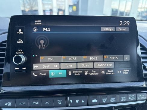 Used 2025 Honda Odyssey Sport-L image 17