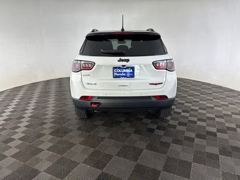 Used 2025 Jeep Compass Trailhawk AWD/4WD image 8