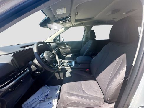 Certified 2026 Kia Carnival SX Prestige FWD image 25