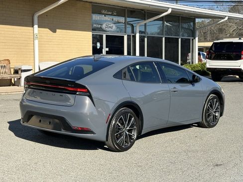 Used 2024 Toyota Prius XLE image 8