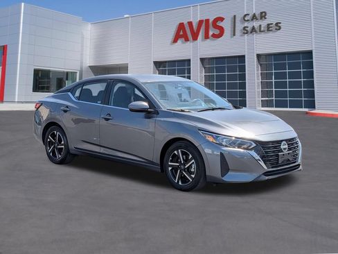 Used 2025 Nissan Sentra SV FWD image 3