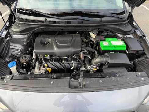 Used 2019 Hyundai Accent SE FWD image 18