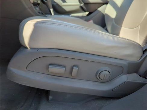 Used 2017 Chevrolet Traverse LT image 10